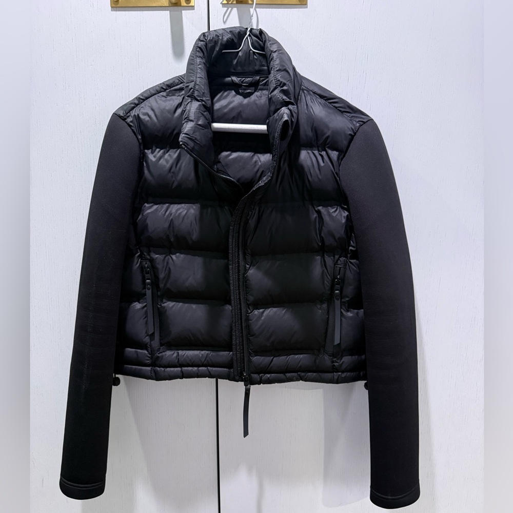 Zara Black Women's Puffer Jacket with Scuba Sleeves
